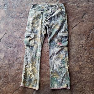 Berne Outdoors | 10x32 Camouflage Cargo Pants
